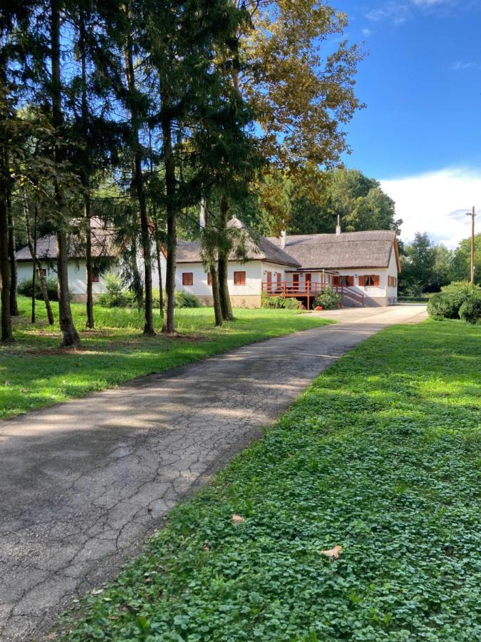 Wildente Vadaszhaz Tamási Esterno foto